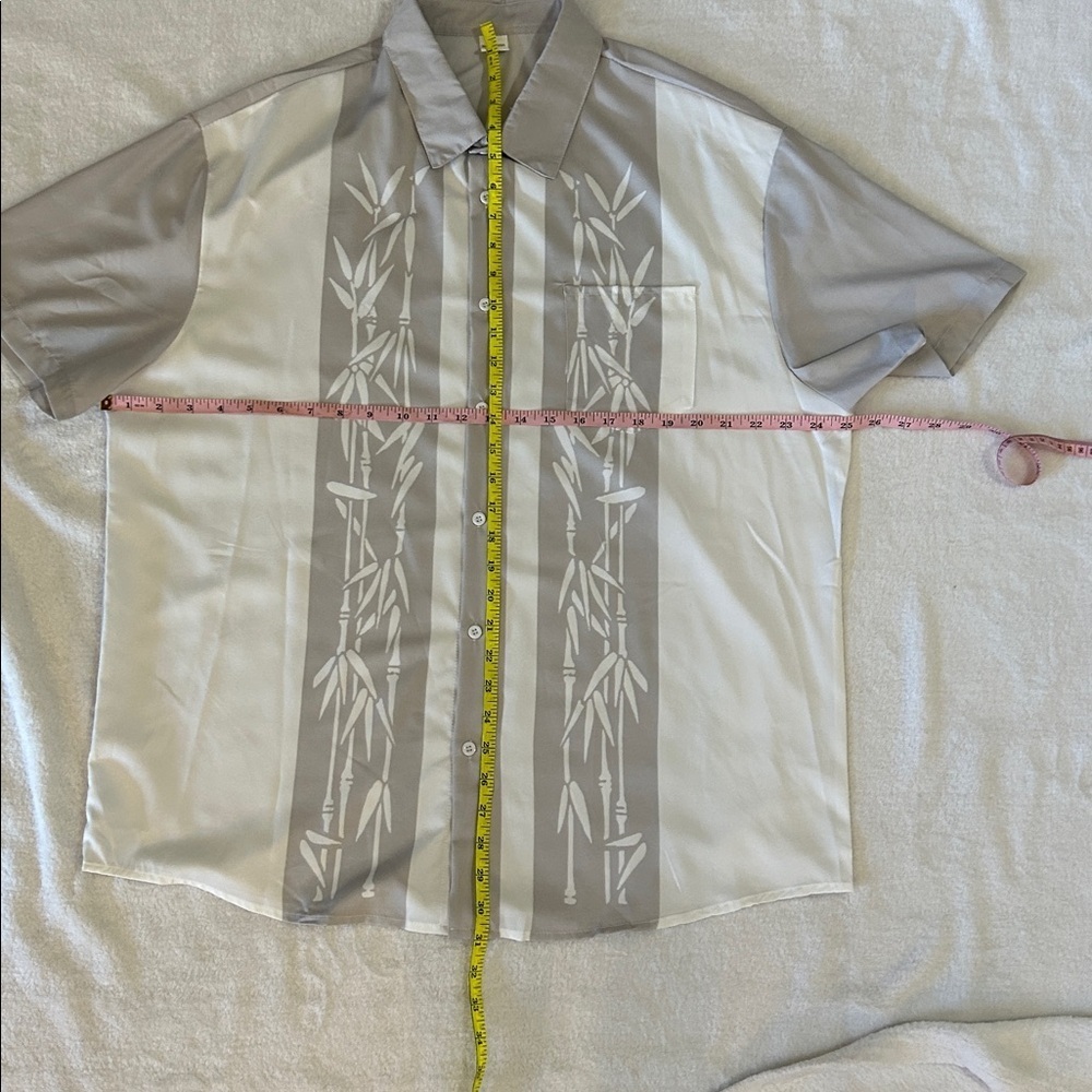 Men's Gray Bamboo print Short Sleeve Shirt - Picture 7 of 9